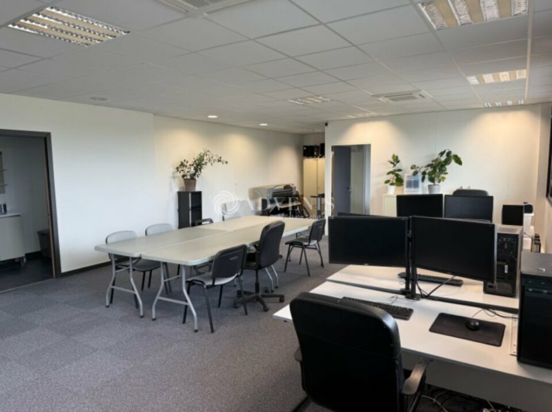Location Bureaux VAULX-EN-VELIN (69120) - Photo 1