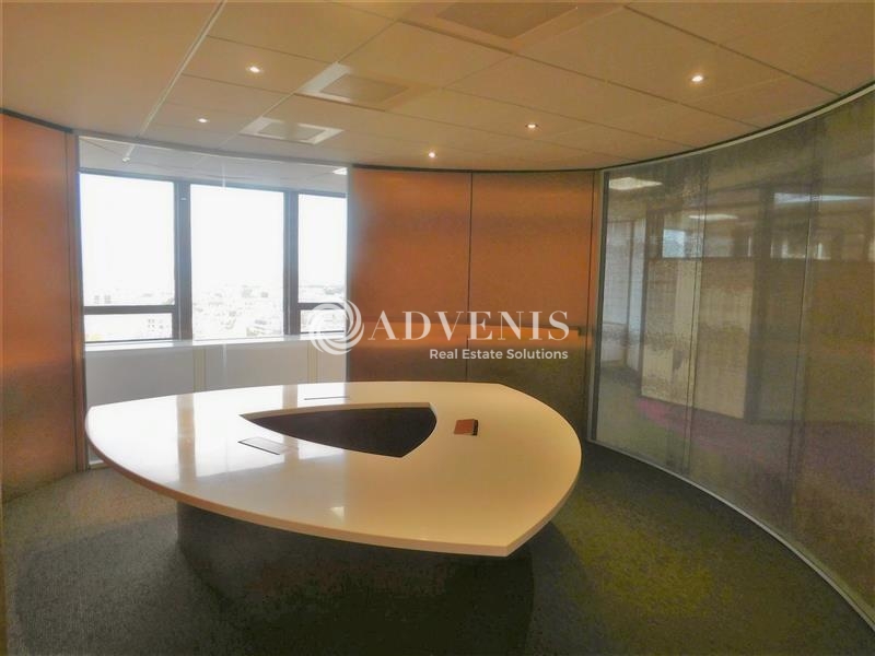 Location Bureaux PARIS (75015) - Photo 9