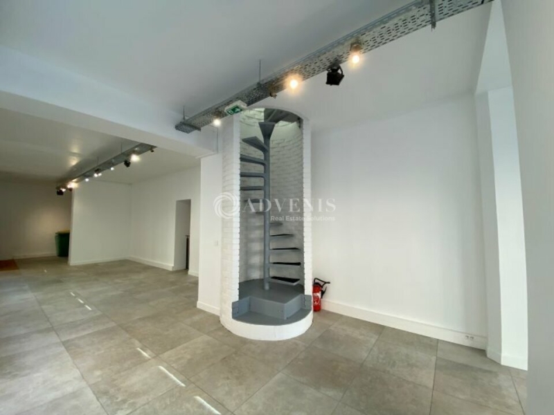 Location Bureaux PARIS (75015) - Photo 7