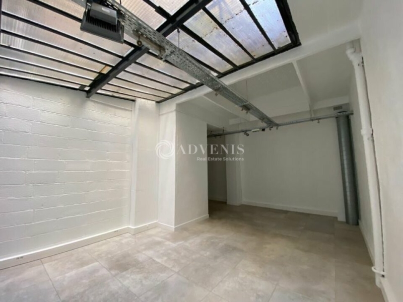 Location Bureaux PARIS (75015) - Photo 9