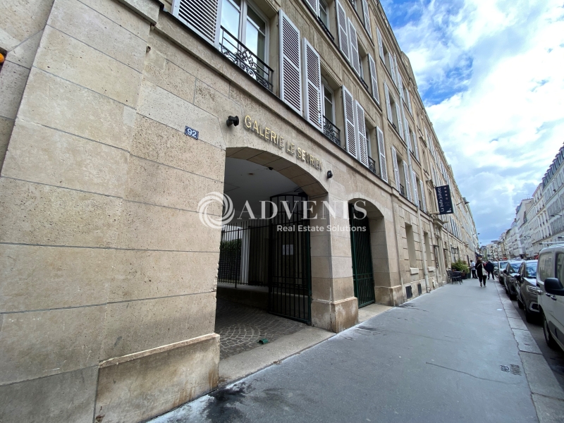 Vente Utilisateur Commerces PARIS (75006) - Photo 1