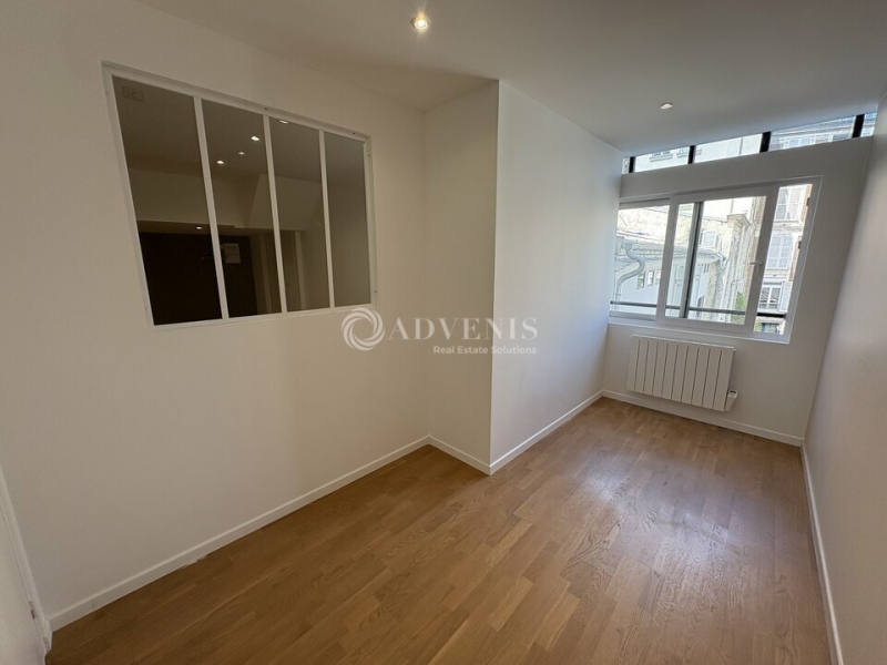 Location Bureaux PARIS (75006) - Photo 8