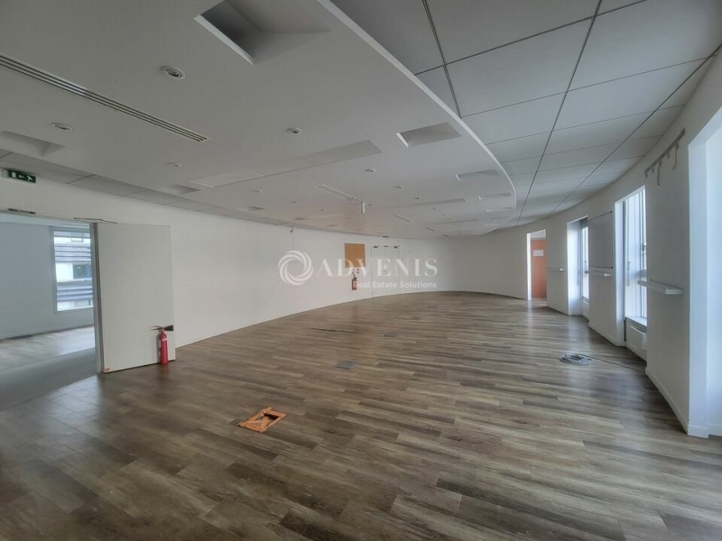 Location Bureaux SAINT DENIS (93200) - Photo 10