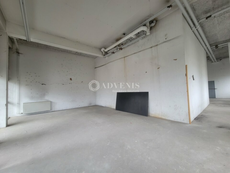 Location Commerces COURBEVOIE (92400) - Photo 6