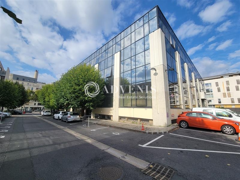 Location Bureaux SAINT OUEN (93400) - Photo 1