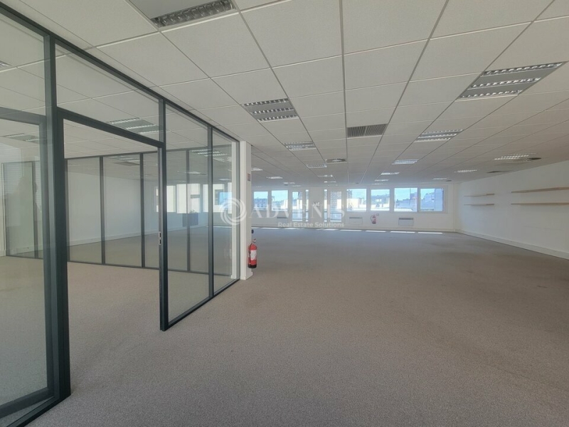 Location Bureaux et activités légères SAINT DENIS (93200) - Photo 2