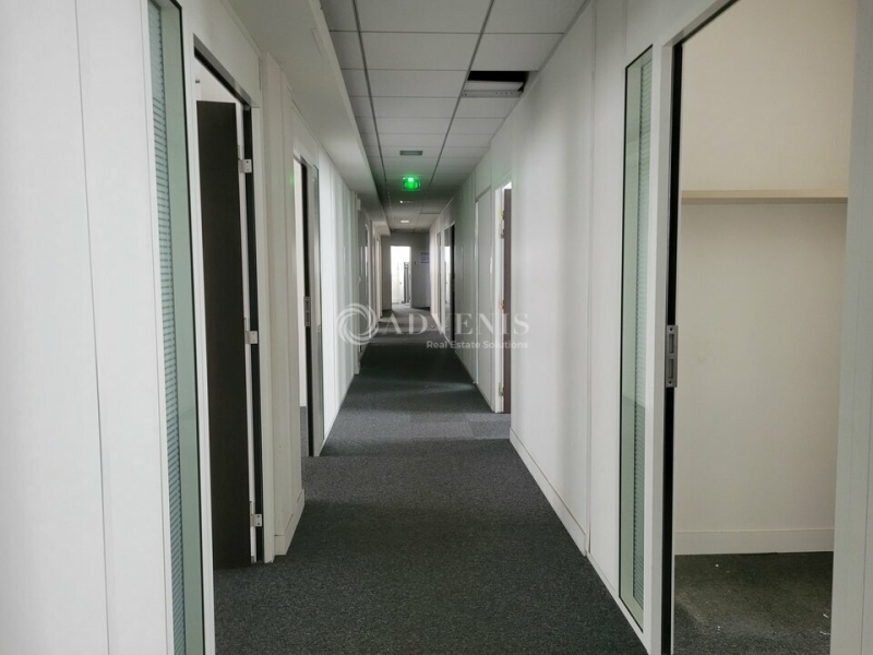 Location Bureaux SAINT-DENIS (93200) - Photo 5