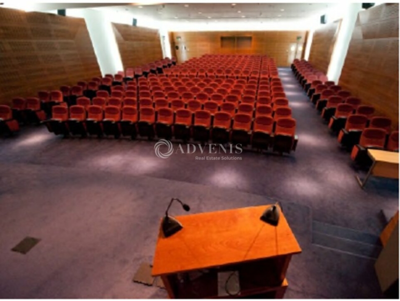 Location Bureaux COURBEVOIE (92400) - Photo 3