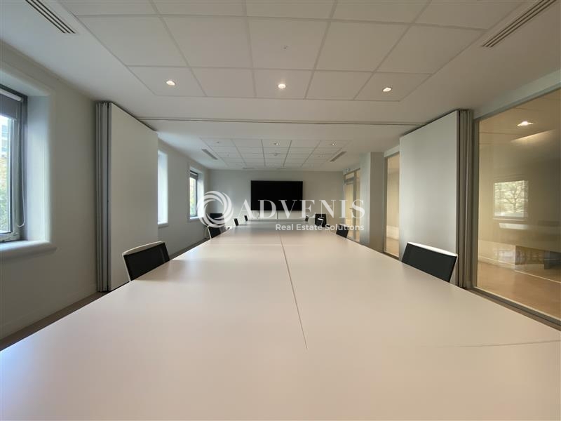 Location Bureaux COURBEVOIE (92400) - Photo 10