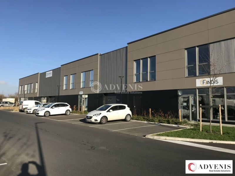 Location Entrepôts LESQUIN (59810) - Photo 1