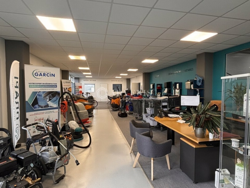 Location Entrepôts LESQUIN (59810) - Photo 8