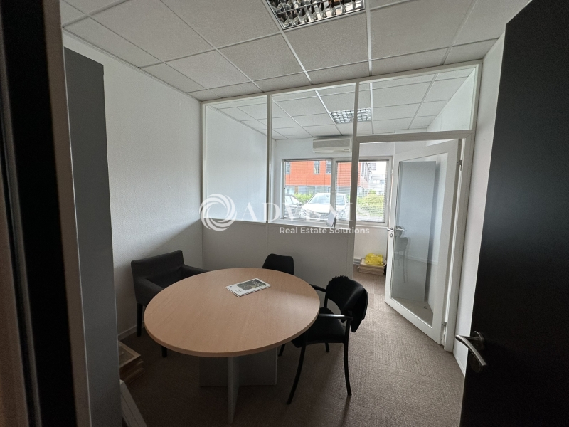 Location Bureaux WAMBRECHIES (59118) - Photo 7