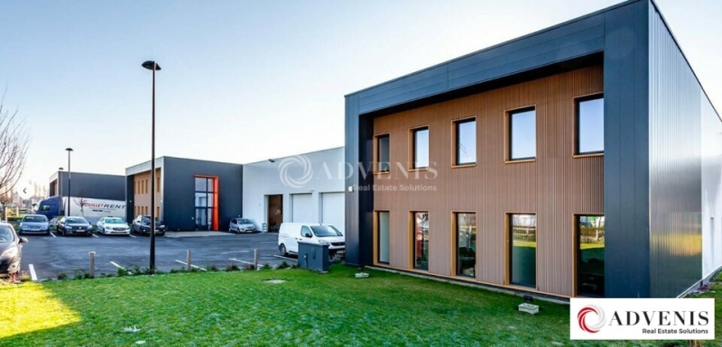 Location Entrepôts LESQUIN (59810) - Photo 1