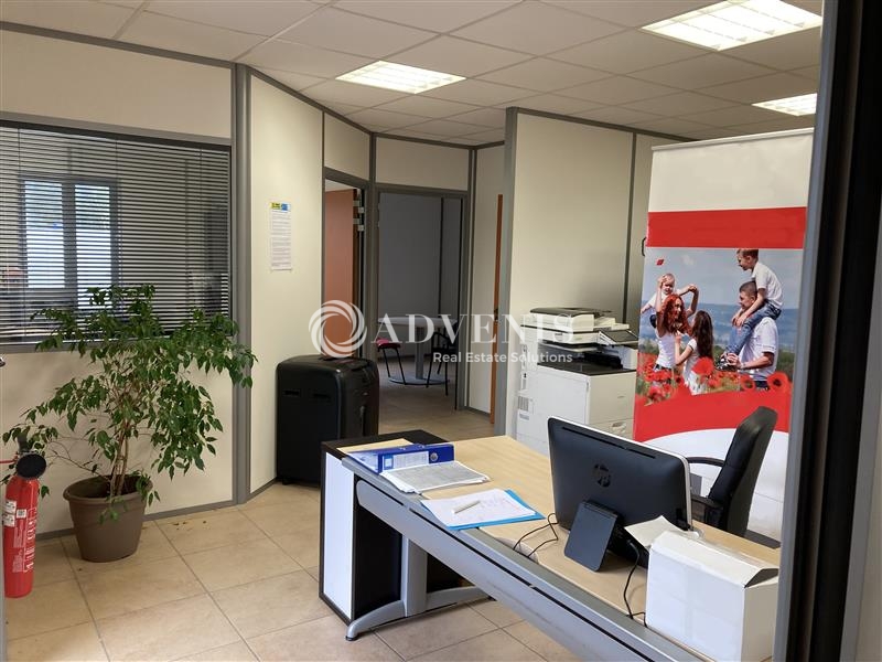 Location Bureaux CHAMPAGNE (72470) - Photo 5