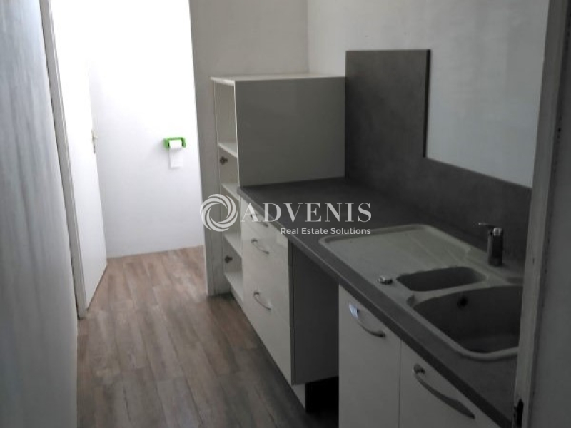 Location Commerces SAINT PAVACE (72190) - Photo 4