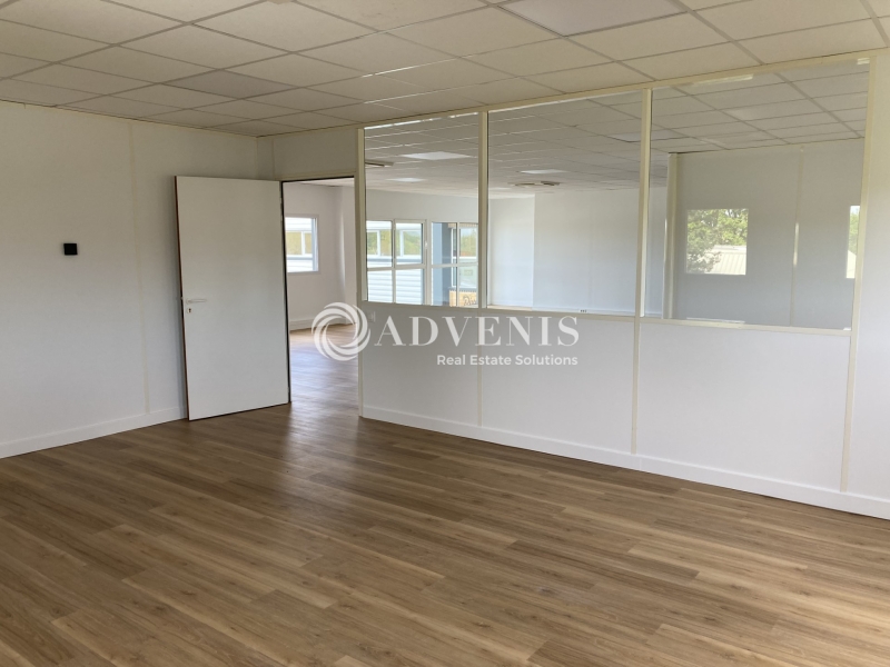 Location Bureaux SAINT SATURNIN (72650) - Photo 2