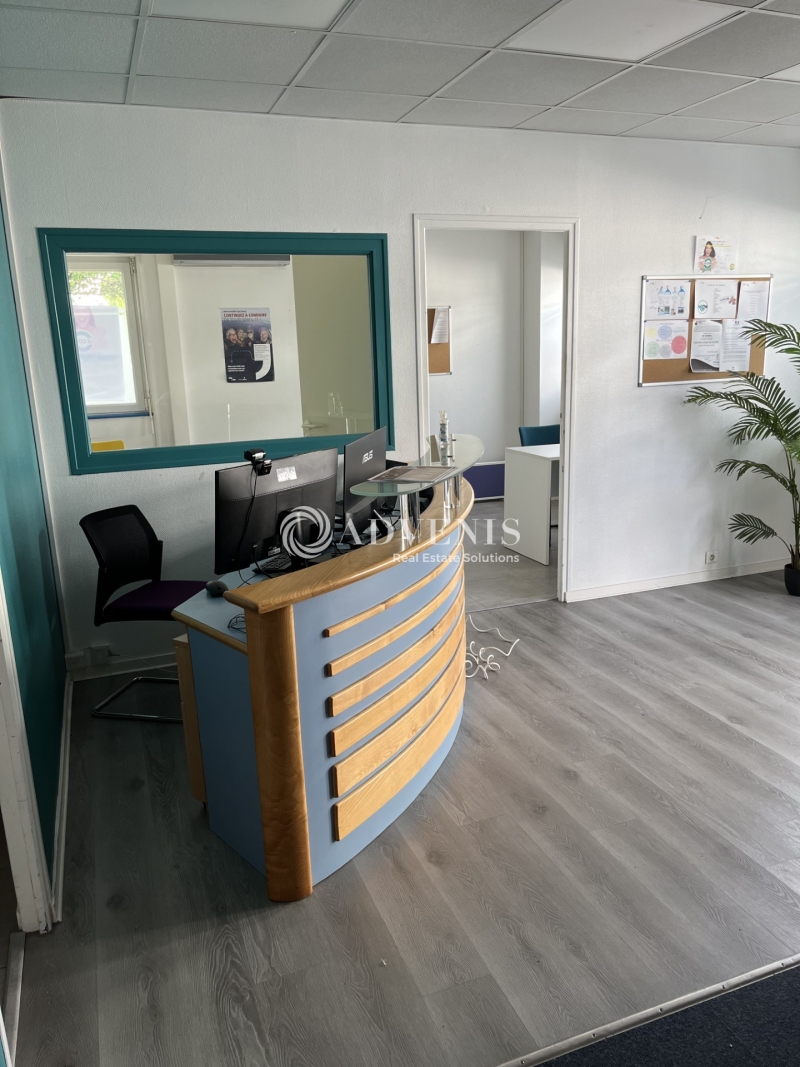 Location Bureaux LE MANS (72100) - Photo 1