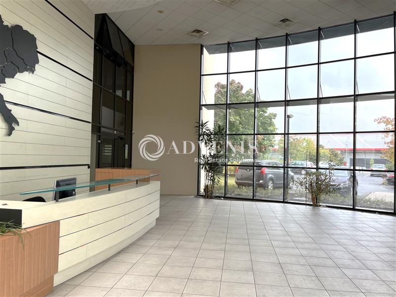 Location Bureaux LE MANS (72100) - Photo 1