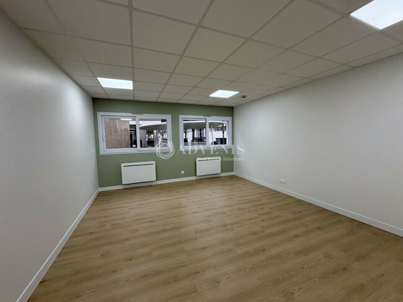 Location Bureaux LE MANS (72100) - Photo 2