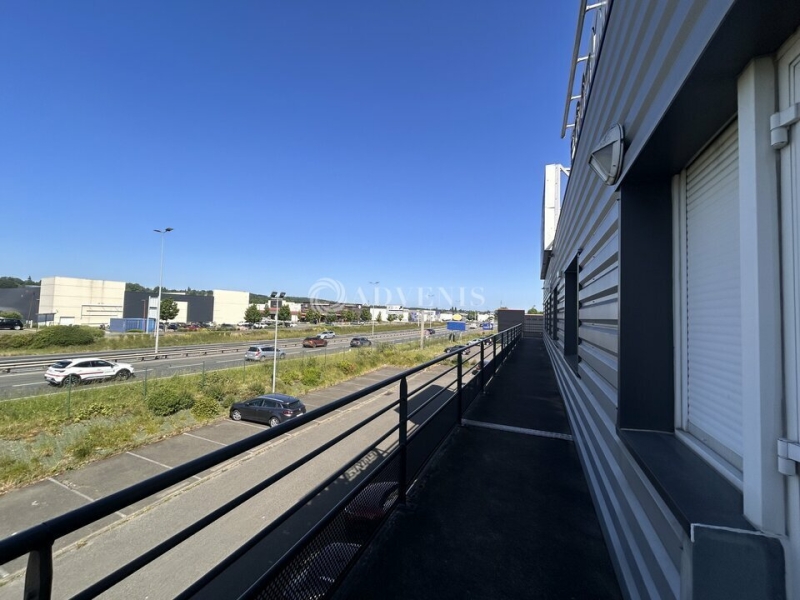 Vente Investisseur Bureaux LA CHAPELLE SAINT AUBIN (72650) - Photo 4