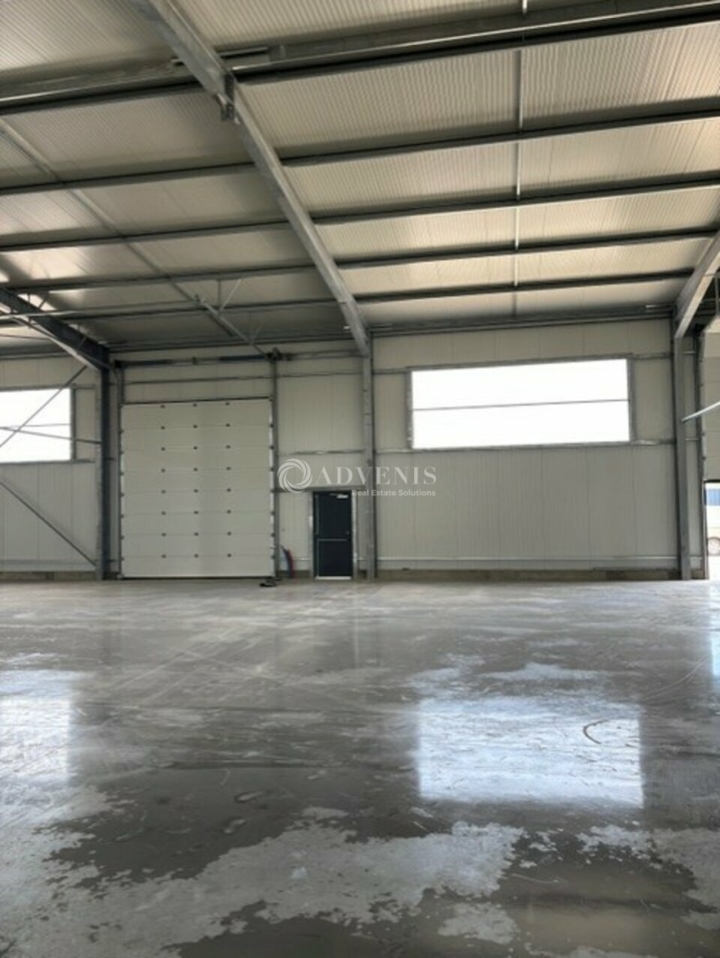 Location Activités Entrepôts SAVIGNE L'EVEQUE (72460) - Photo 3