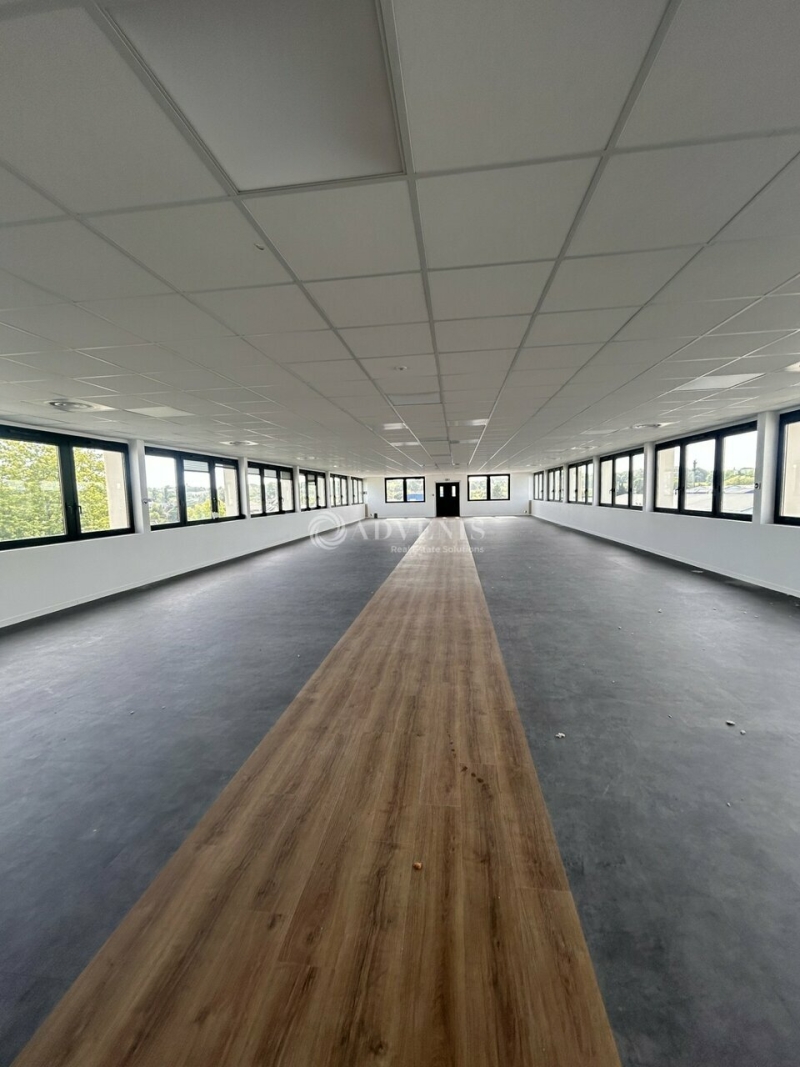 Location Bureaux LE MANS (72000) - Photo 4