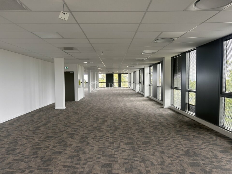 Location Bureaux LE MANS (72000) - Photo 2