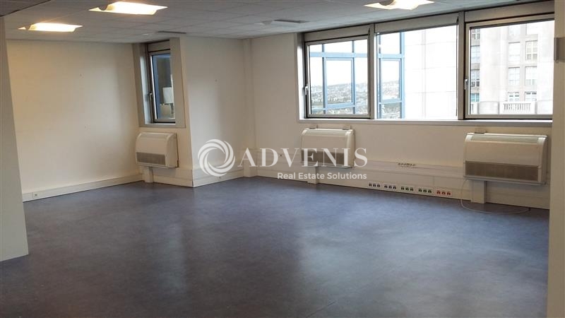 Vente Utilisateur Bureaux NOISY LE GRAND (93160) - Photo 1