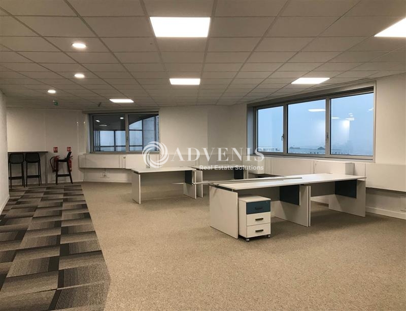 Location Bureaux NOISY LE GRAND (93160) - Photo 2