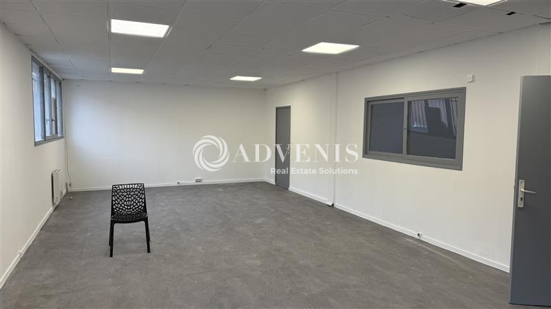 Location Activités Entrepôts EMERAINVILLE (77184) - Photo 2