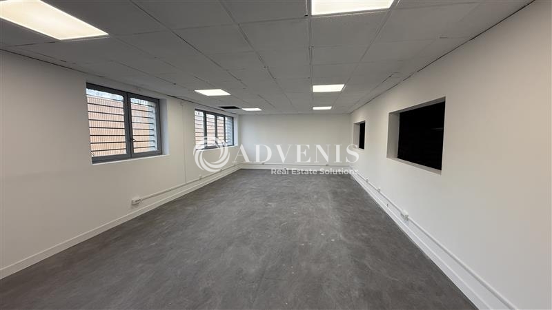 Location Activités Entrepôts EMERAINVILLE (77184) - Photo 3