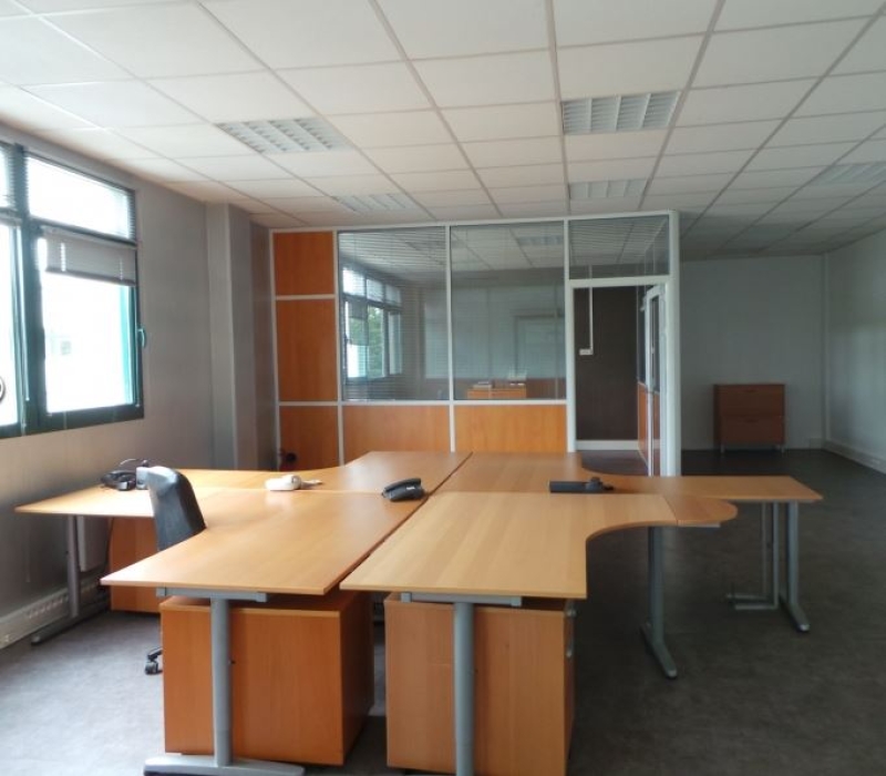 Location Activités Entrepôts BUSSY SAINT MARTIN (77600) - Photo 3