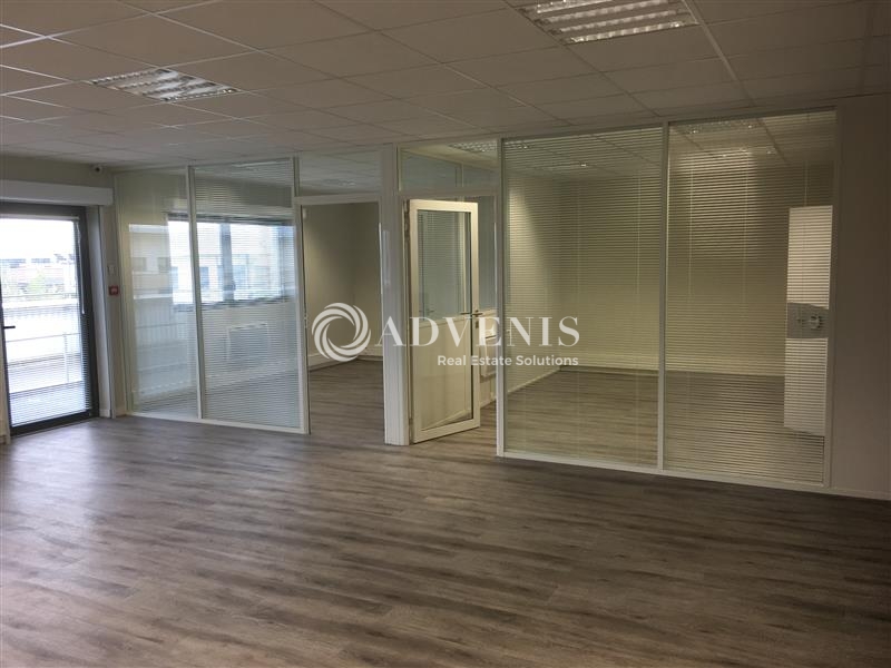 Location Bureaux SERRIS (77700) - Photo 1