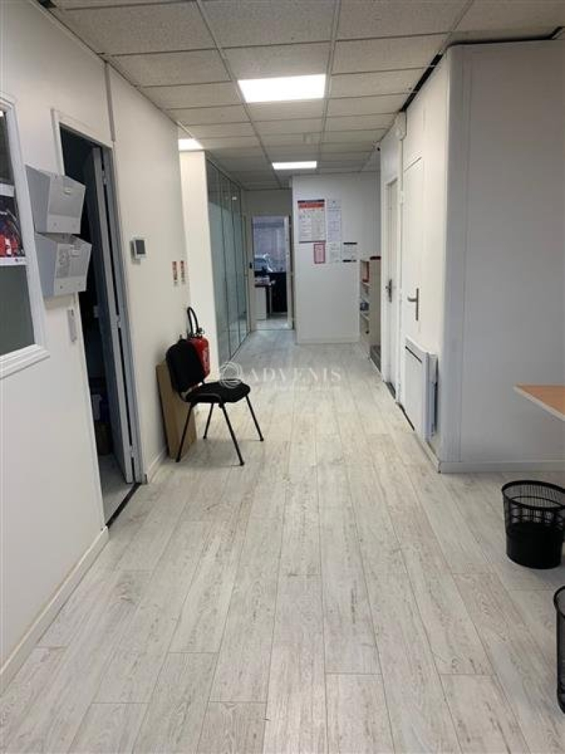 Vente Utilisateur Bureaux CROISSY BEAUBOURG (77183) - Photo 12