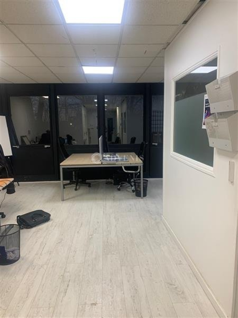 Vente Utilisateur Bureaux CROISSY BEAUBOURG (77183) - Photo 6