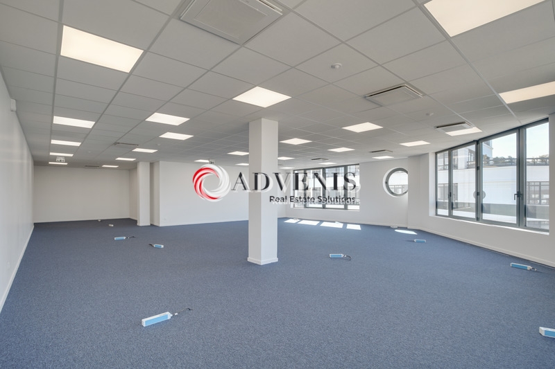 Location Bureaux CHESSY (77700) - Photo 2