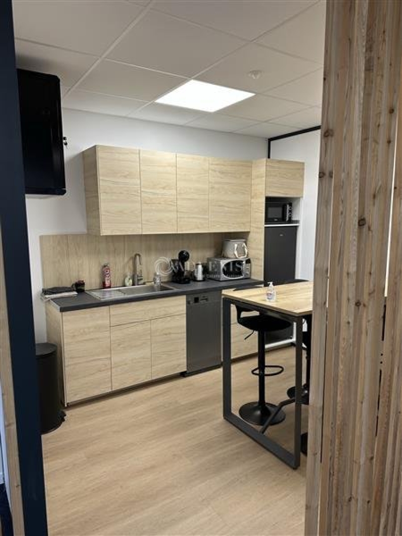 Location Bureaux CHESSY (77700) - Photo 4