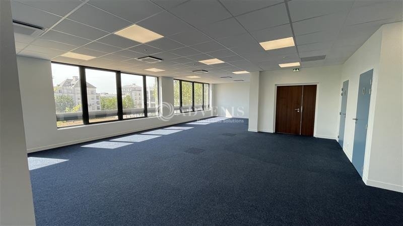 Location Bureaux CHESSY (77700) - Photo 9