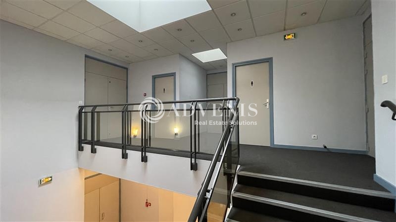 Vente Investisseur Bureaux EMERAINVILLE (77184) - Photo 10