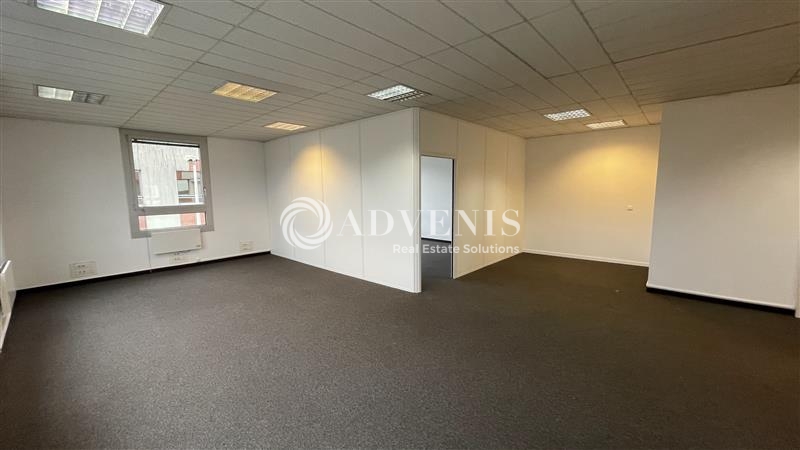 Vente Investisseur Bureaux EMERAINVILLE (77184) - Photo 2