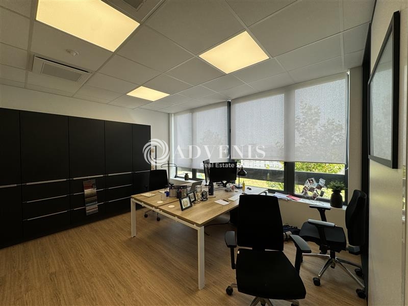 Location Bureaux CHESSY (77700) - Photo 2