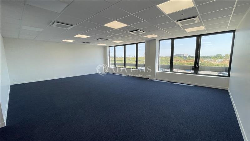 Location Bureaux CHESSY (77700) - Photo 4