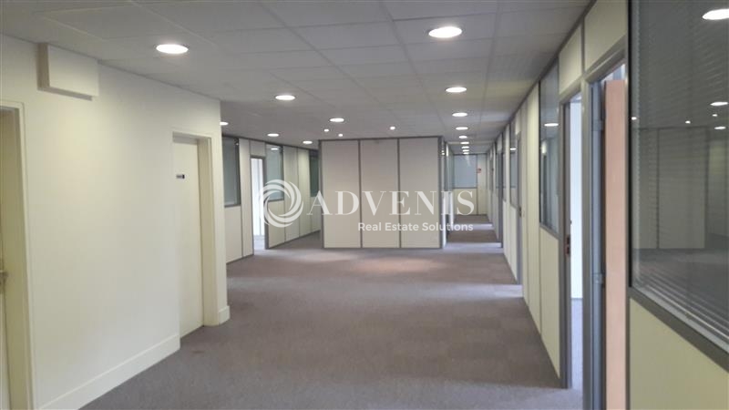 Location Bureaux NOISY LE GRAND (93160) - Photo 2