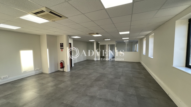 Vente Utilisateur Bureaux BUSSY SAINT GEORGES (77600) - Photo 1