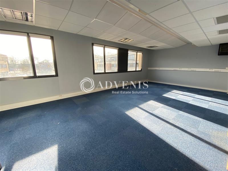 Vente Utilisateur Bureaux CHAMPS SUR MARNE (77420) - Photo 3