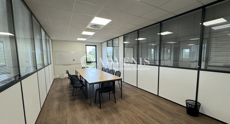 Vente Utilisateur Bureaux SERVON (77170) - Photo 2