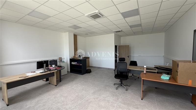 Location Activités Entrepôts SERRIS (77700) - Photo 4