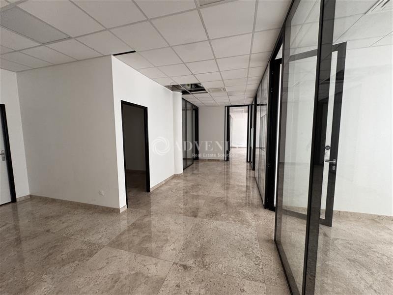 Location Bureaux CHESSY (77700) - Photo 1