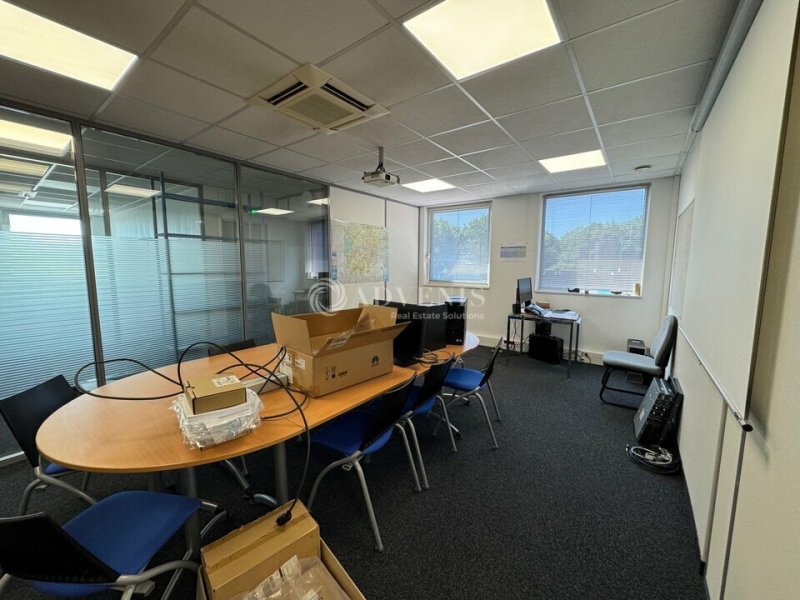 Location Bureaux CHAMPS SUR MARNE (77420) - Photo 1