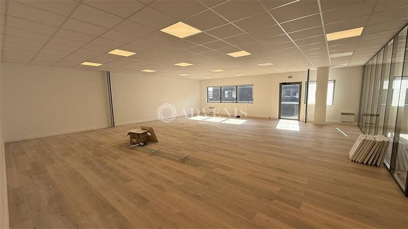Vente Investisseur Bureaux FERRIERES-EN-BRIE (77164) - Photo 2